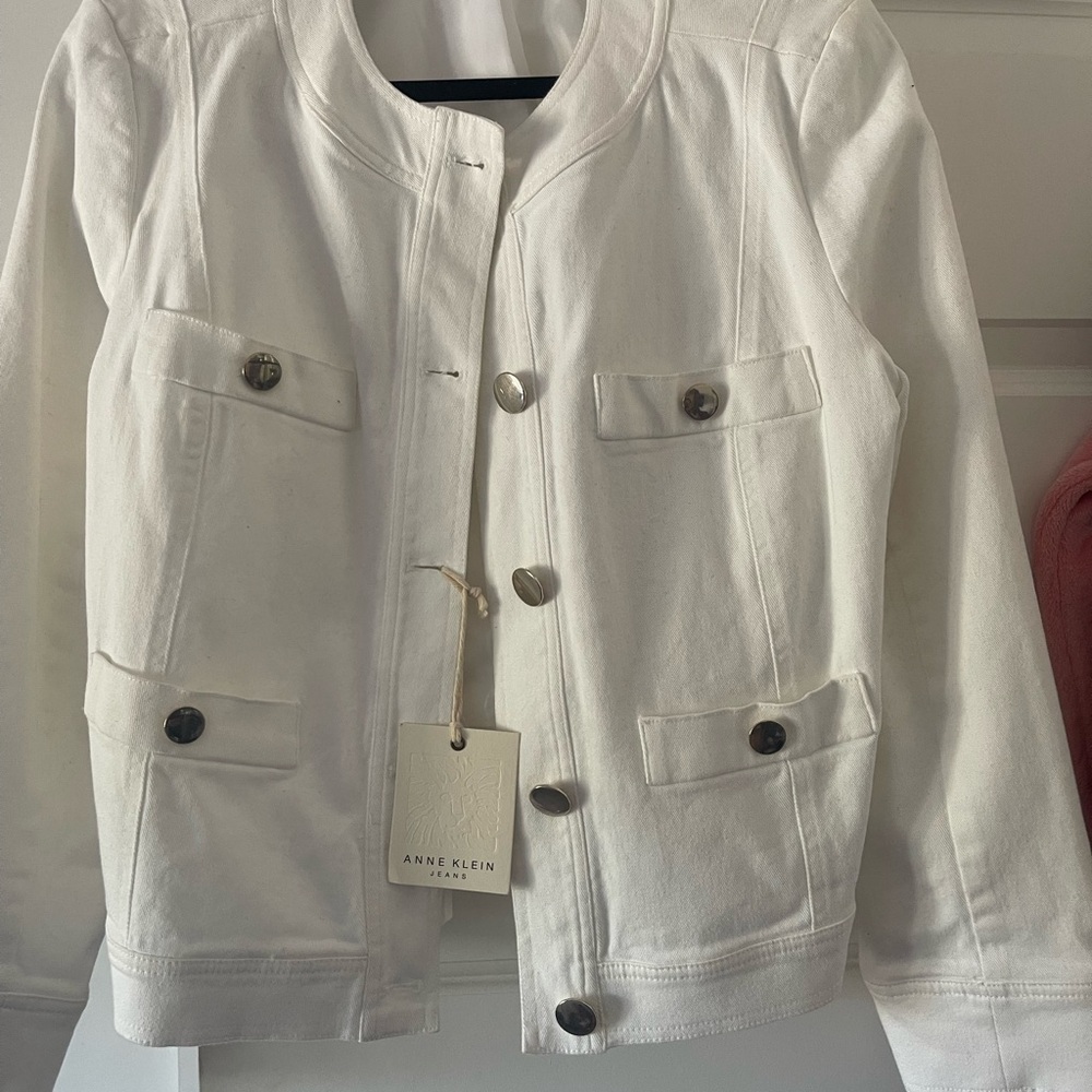 Anne Klein Women's Cream Blazer